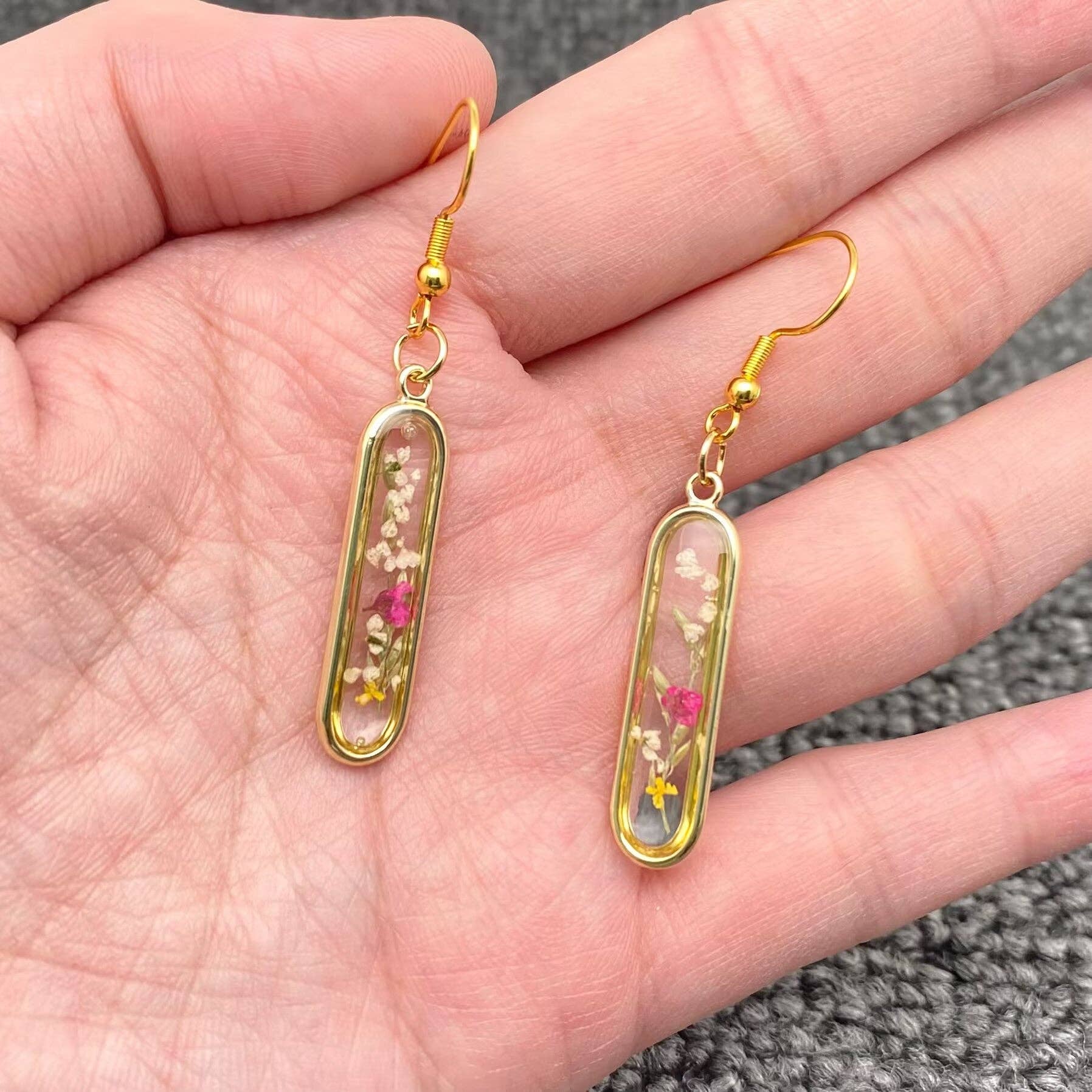 Dried Flower Long Oval Earrings