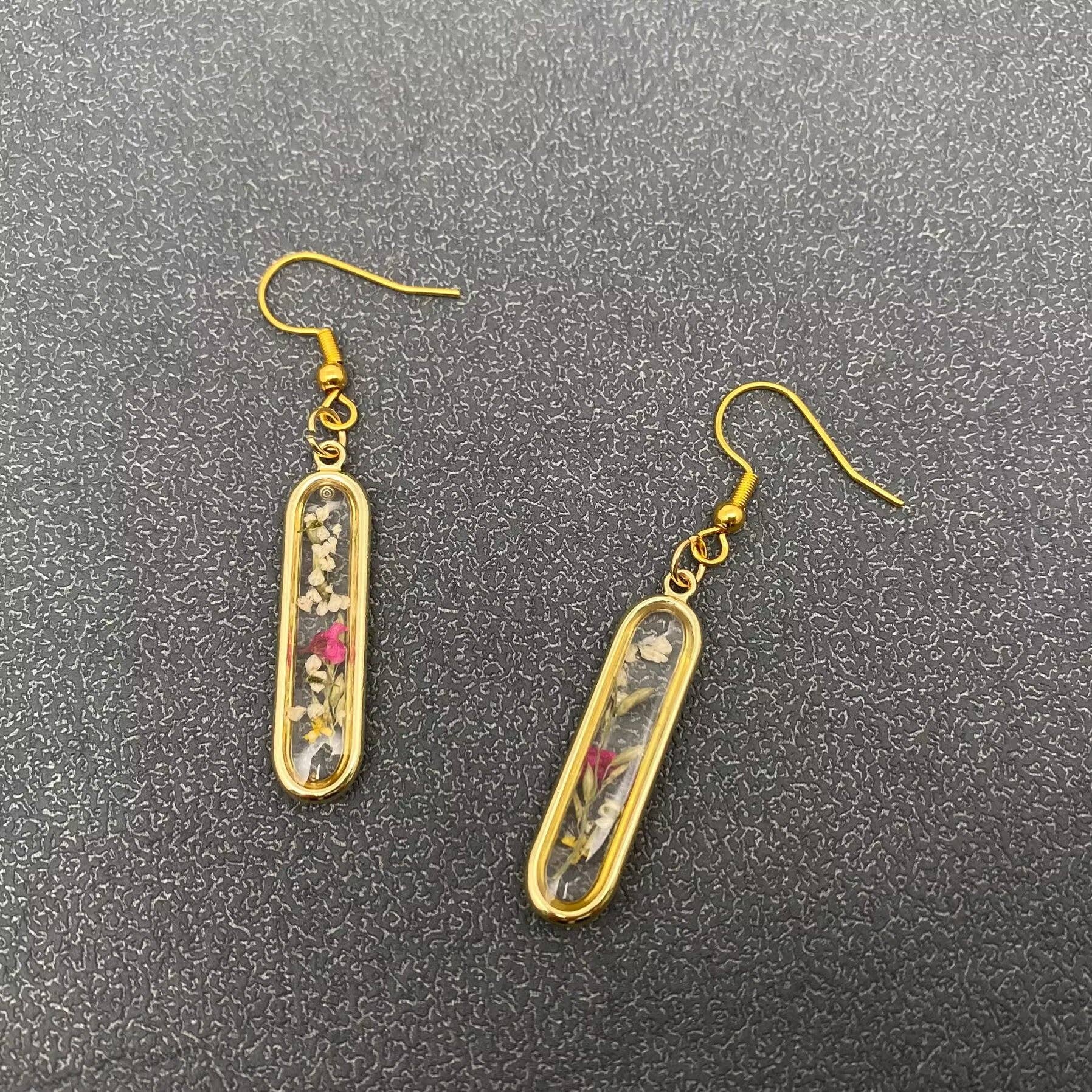 Dried Flower Long Oval Earrings